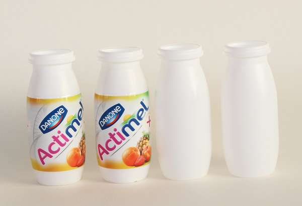 Состав йогурта Актимель можно прочитать на обратной стороне бутылки 