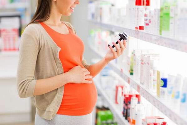 Лучшим средством для терапии гормональных нарушений беременной женщины является Мирамистин