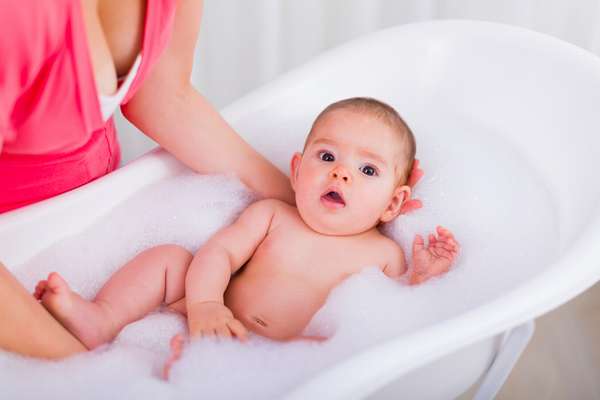 Как часто можно купать новорожденного ребенка 