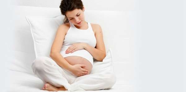 Когда подходит срок родов, живот у беременной опускается книзу