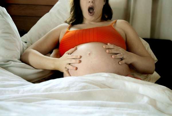 Опускание живота у беременной - первый признак родов