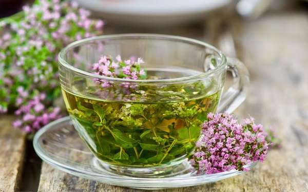 Во время беременности лучше отдать предпочтение травяному чаю