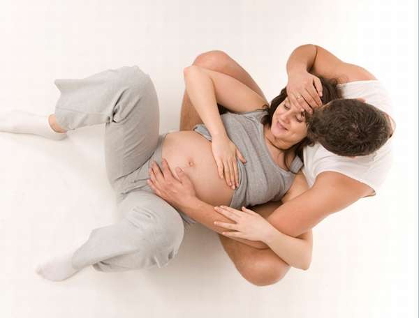 Для того чтобы родить крепкого и здорового малыша, лучше заранее подготовиться к родам 