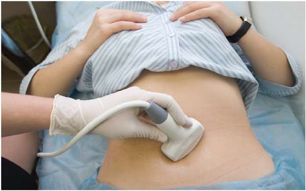 Чтобы предотвратить возникновение патологий на раннем сроке беременности, нужно регулярно посещать врача 