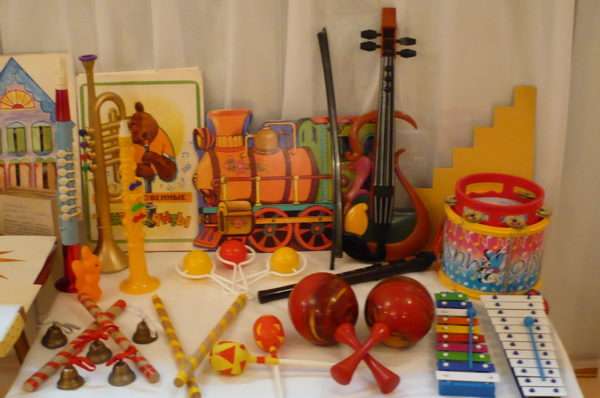 Выставка музыкальных инструментов