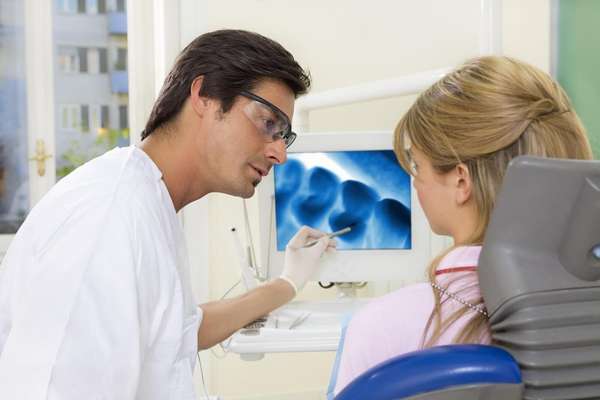 Лечить зубы при беременности нужно только у квалифицированных специалистов 