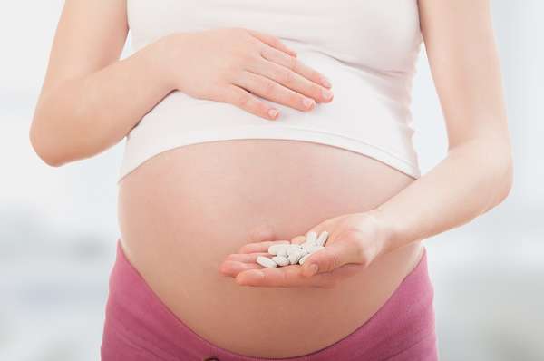 Принимать таблетки для подготовки шейки матки к родам следует исключительно по назначению врача 