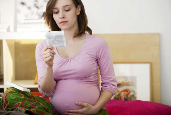 Категорически не рекомендуется принимать Граммидин при беременности на ранних сроках