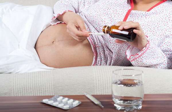 Опасным и серьезным заболеванием во время беременности является пневмония 
